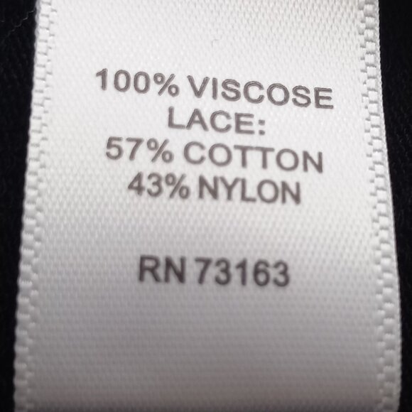Stay Cozy & Classy: NWT Cable & Gauge 2X Black Textured Long Cardigan with Lace - Picture 10 of 10